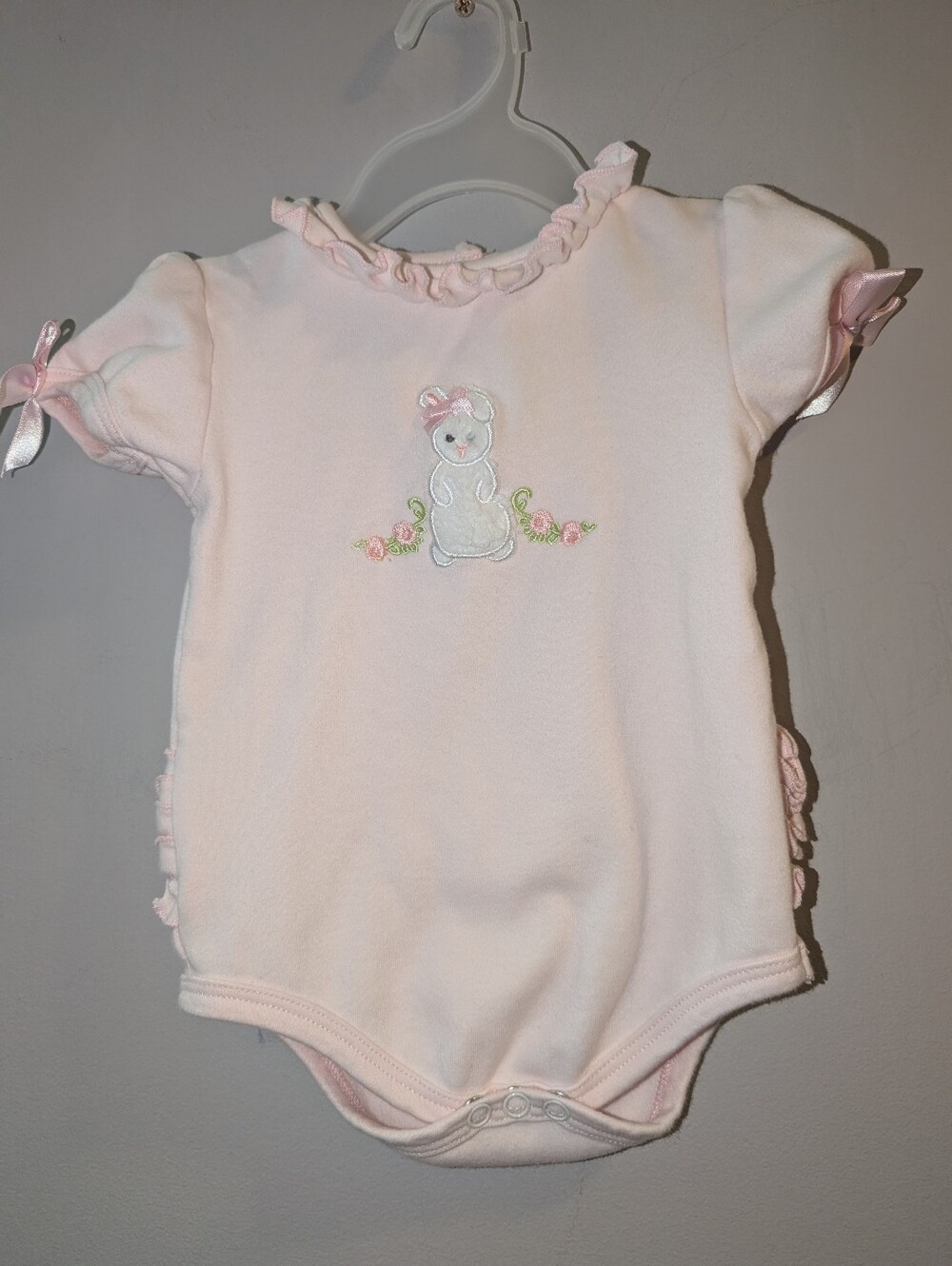 🐇 Bearington Baby Pink Ruffled Onesie with  Embroidered Bunny & Bow Trim 6-12